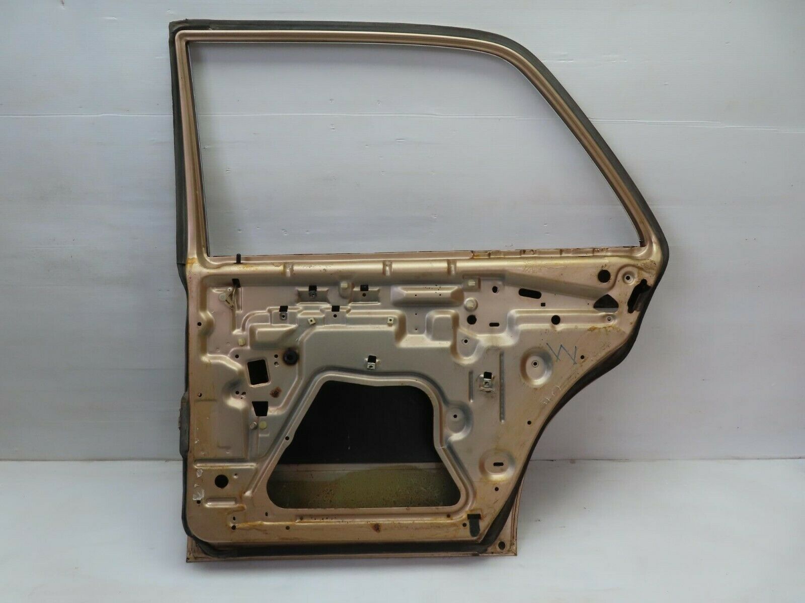 10904 Mercedes-Benz W123 230E Rear Right Door