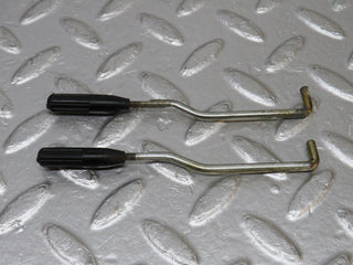 33636 Mercedes-Benz W201 190E 2.0L Front Door Lock Knob Pair