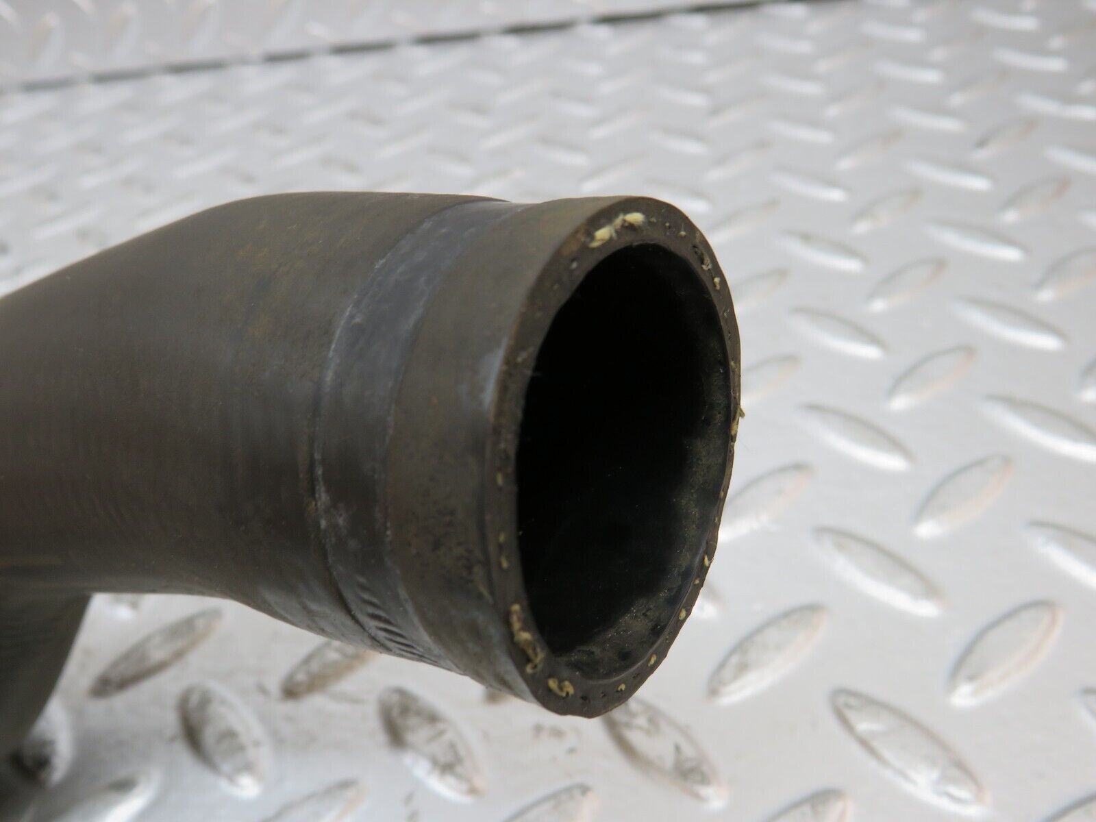 26419 Mercedes-Benz C124 220CE Radiator Hose Pipe Pair 1245015582 1245015682