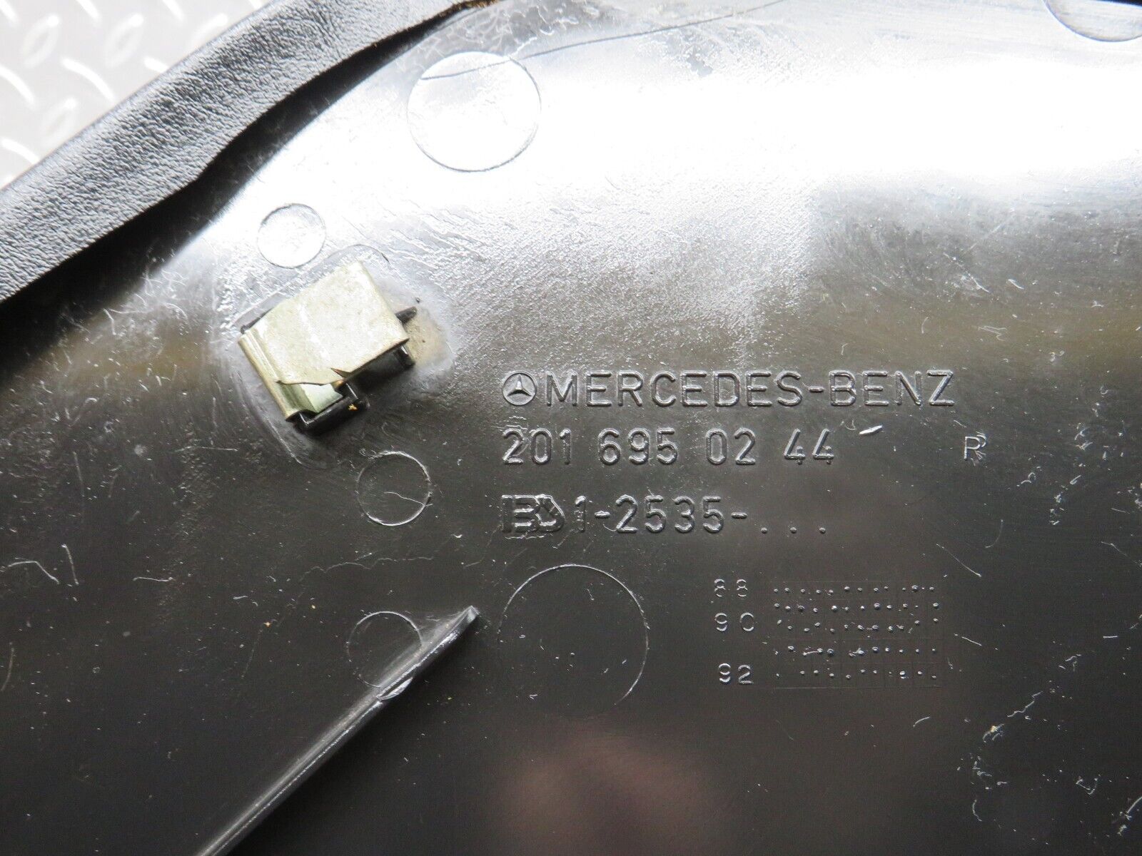 31567 Mercedes-Benz W201 190LE 1.8L C Pillar Cover Trim Right Black 2016950244