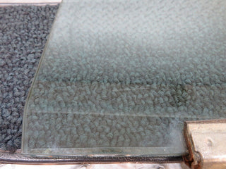 W109 front left door window glass used OEM