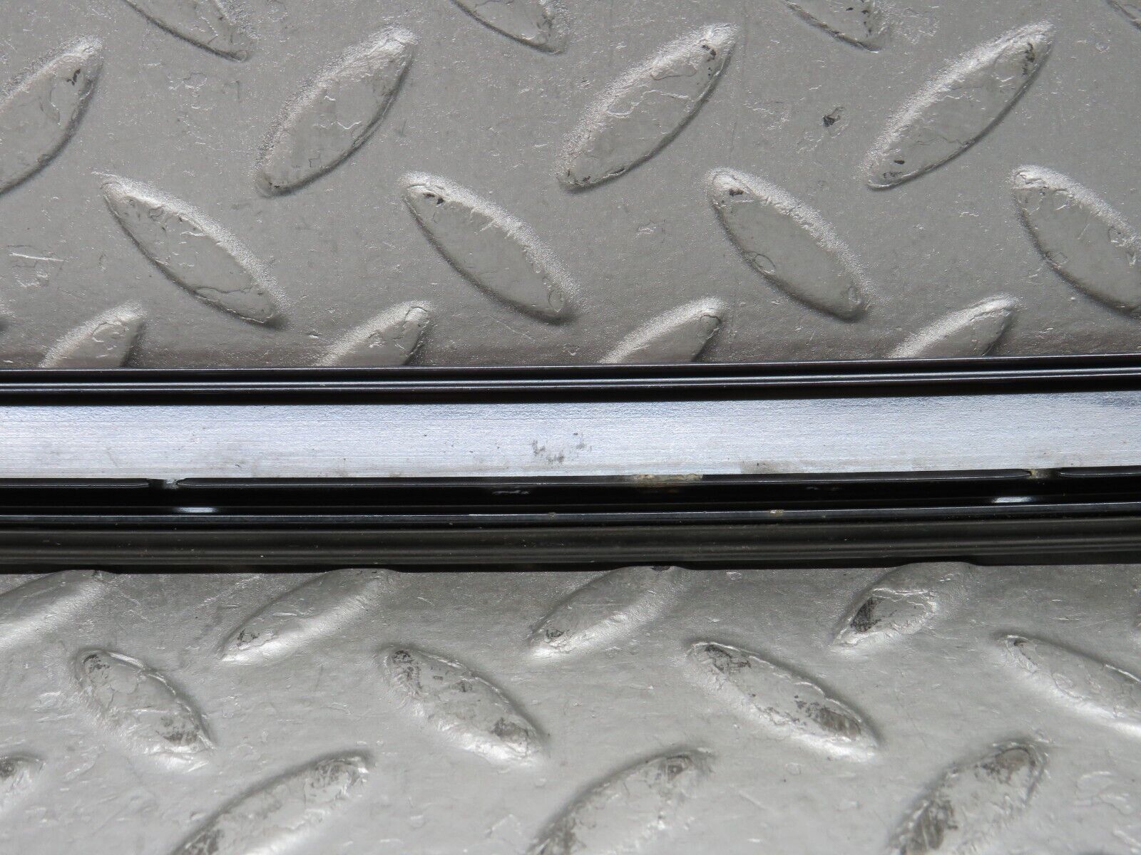37896 Mercedes-Benz A124 320E Cabriolet A Pillar Exterior Moulding Trim Right
