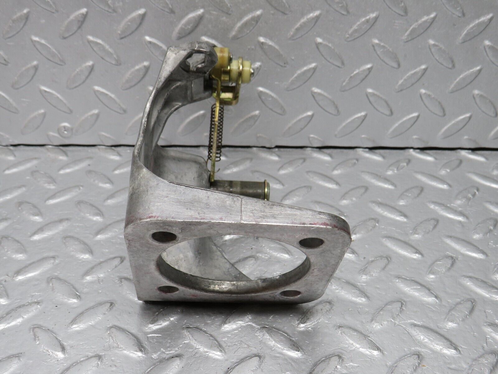 38764 Mercedes-Benz W201 190E 2.6L Brake Pedal Bracket 1242900919