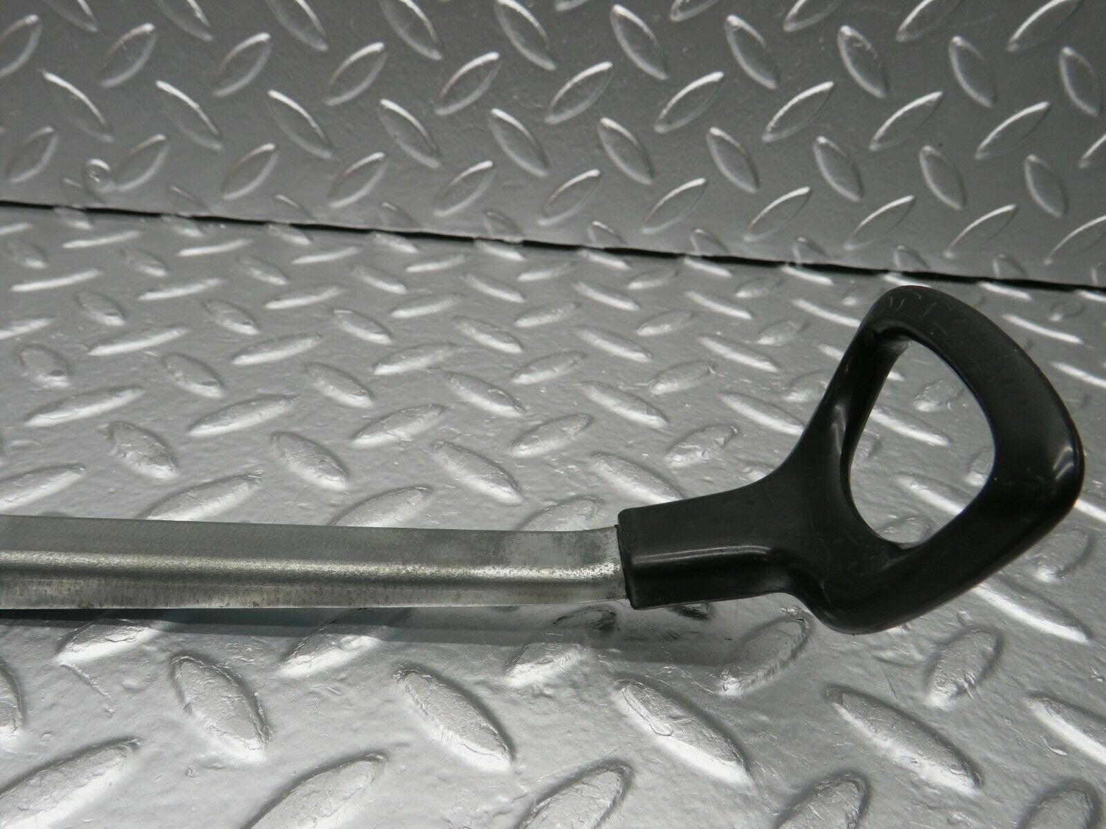 22304 Mercedes-Benz S123 280TE Wagon Front Right Adjusting Handle