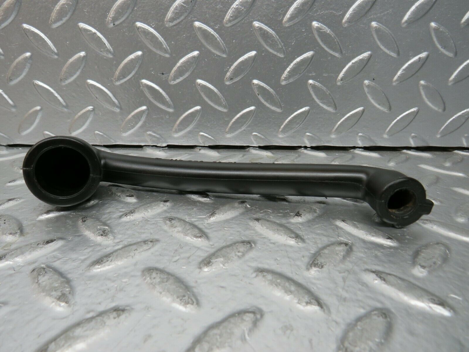 23340 Mercedes-Benz W116 350SE Crankcase Breather Hose 1160940591