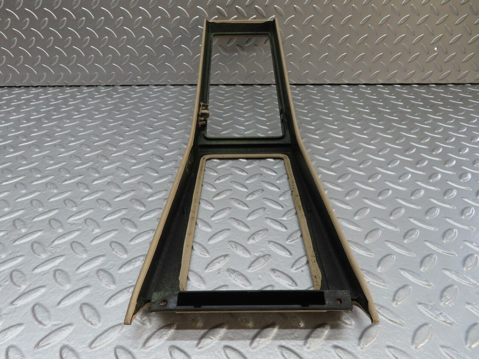 19915 Mercedes-Benz R129 300SL Coupe Centre Console Cover Cream