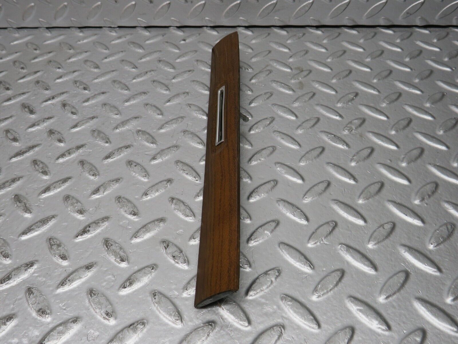 32188 Mercedes-Benz W123 230E Dashboard Wood Trim