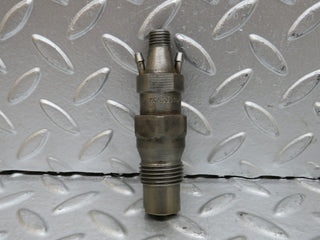 28502 Mercedes-Benz S123 240D Wagon Fuel Injector Bosch KCA30S35/4