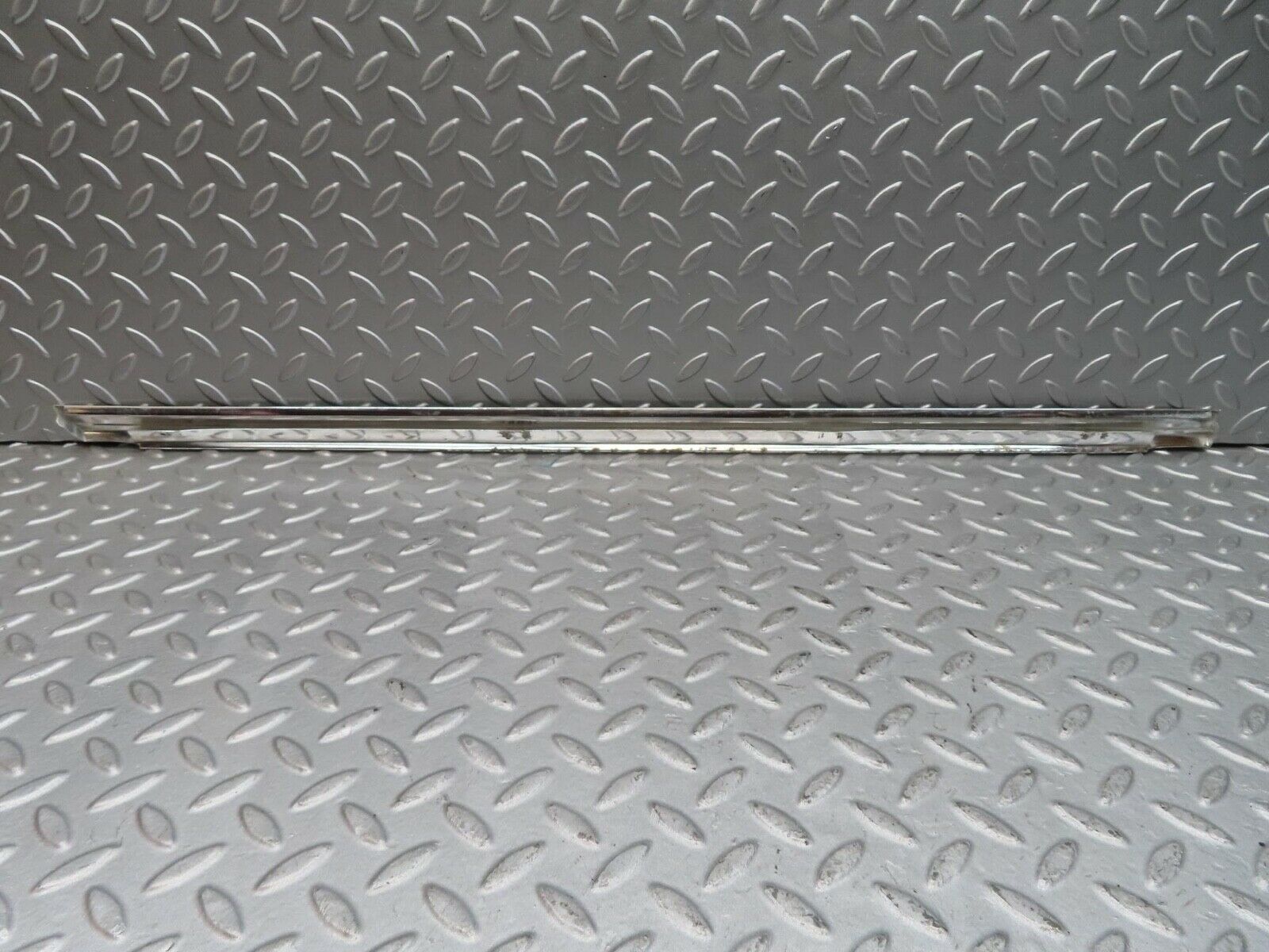 12355 Mercedes-Benz W108 280SE 3.5 Front Left Door Chrome Moulding Trim