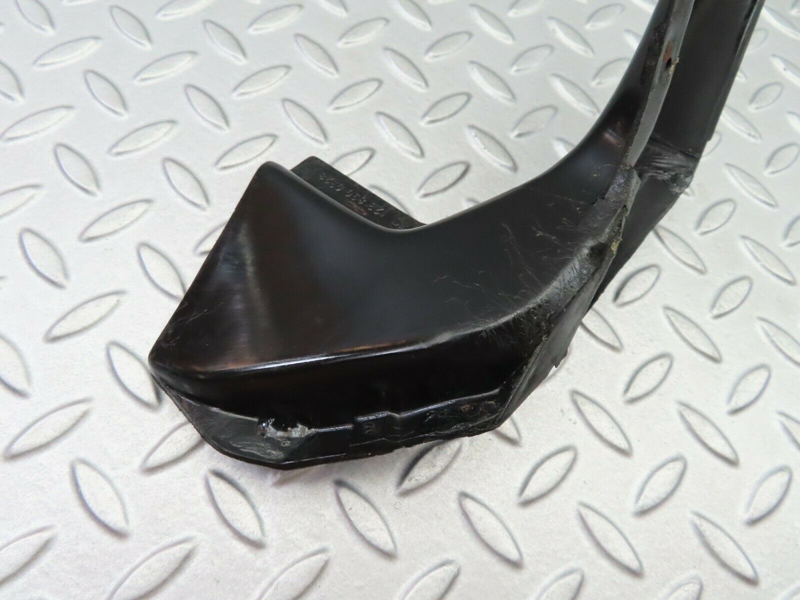 5843 Mercedes-Benz W123 200 Water Drain Left Side 1238300328