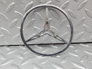 41206 Mercedes-Benz W126 300SE Trunk Lid Badge Emblem 1267580158
