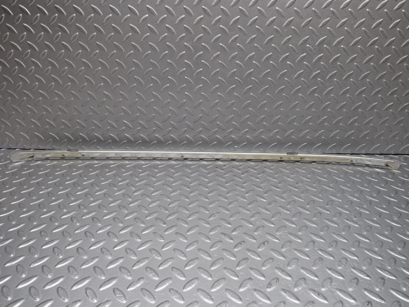 40204 Mercedes-Benz R107 Hardtop Roof Chrome Left Side