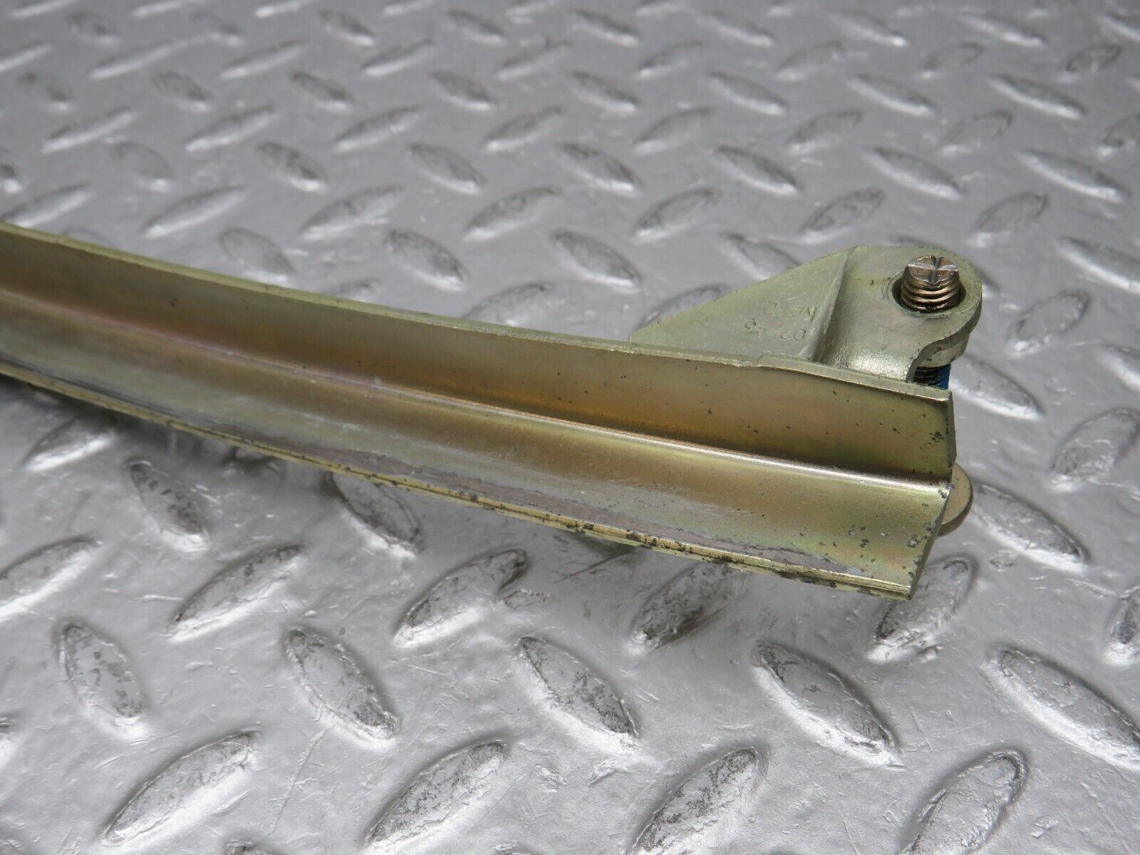 37799 Mercedes-Benz A124 320E Cabriolet Front Right Window Channel