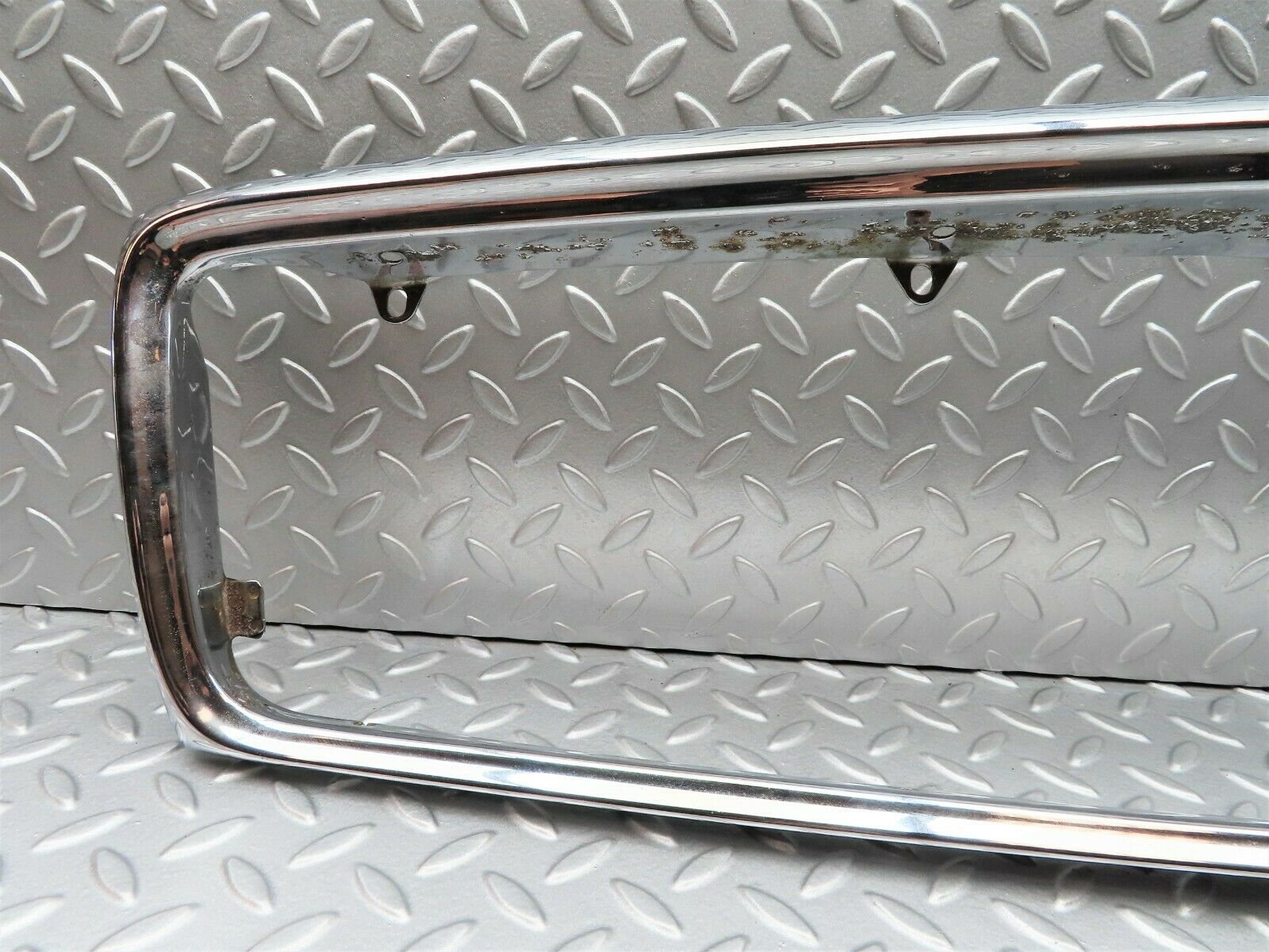 5067 Mercedes-Benz R107 350SL Coupe Bonnet Grill Chrome Frame