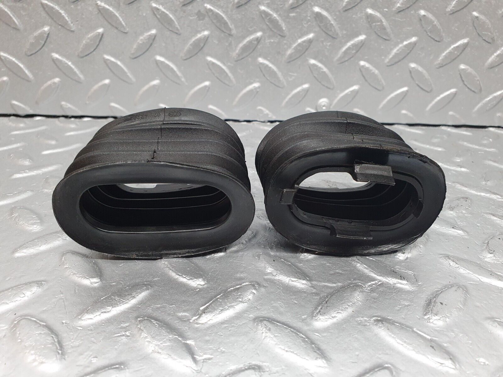 41029 Mercedes-Benz W126 300SE Front Door Wire Protector Rubber  1248210197