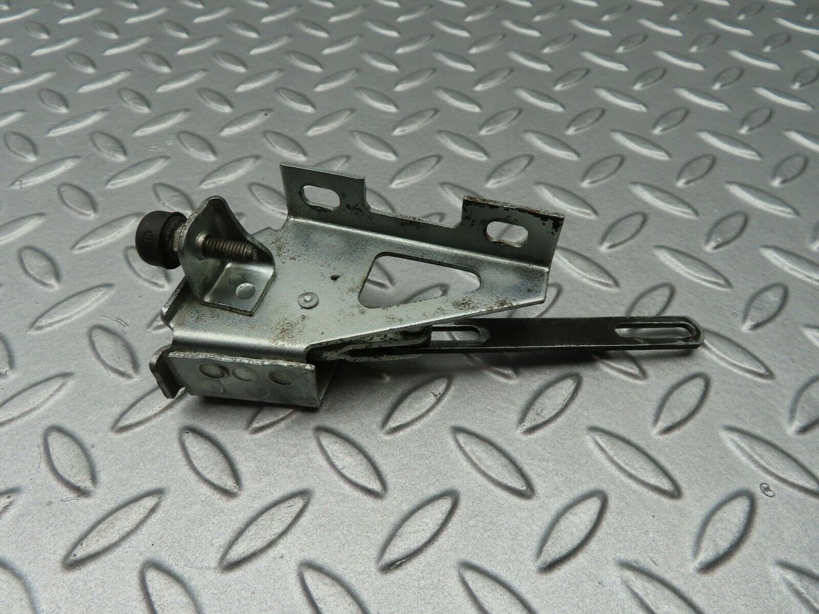 5186 Mercedes-Benz R107 350SL Coupe Soft Top Mechanism Lock Left