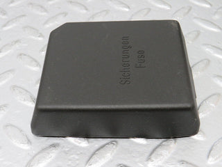 33334 Mercedes-Benz W202 C180 Fuse Box Cover Lid 2025450803 2025451700