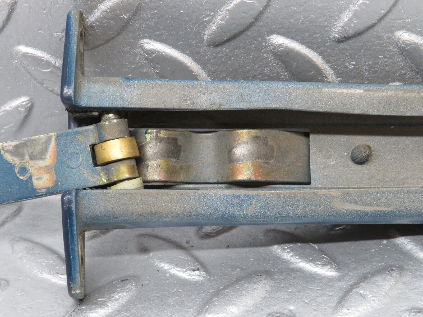 40276 Mercedes-Benz W110 230 Rear Door Safety Check Strap 1107230127