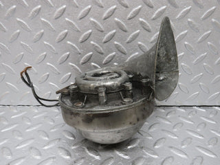 40363 Mercedes-Benz W110 230 Horn Lucas