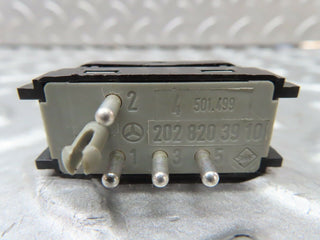 19724 Mercedes-Benz C140 CL420 Coupe Central Locking Switch 2028203910