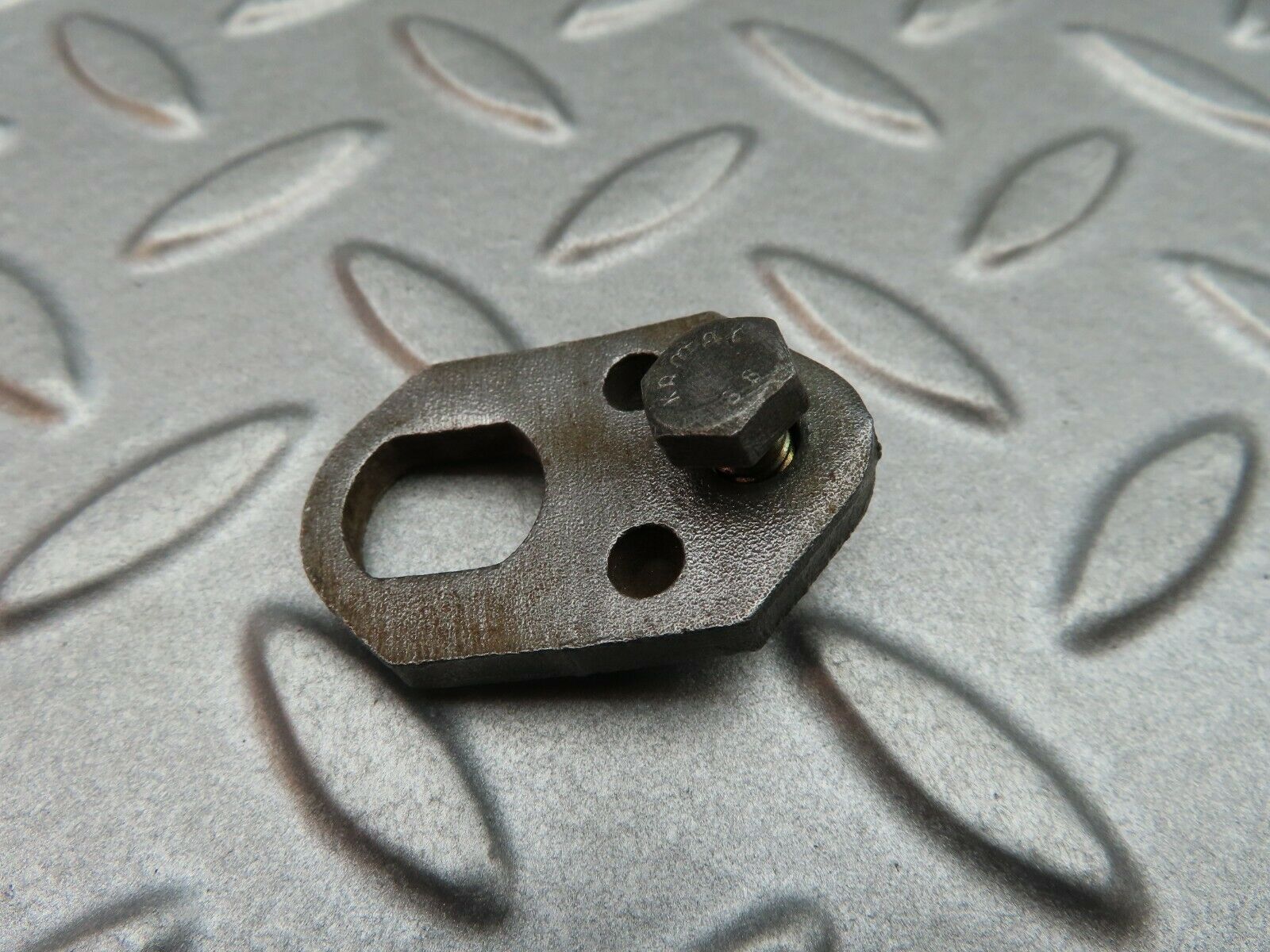 5124 Mercedes-Benz R107 350SL Coupe Fuel Injector Bracket