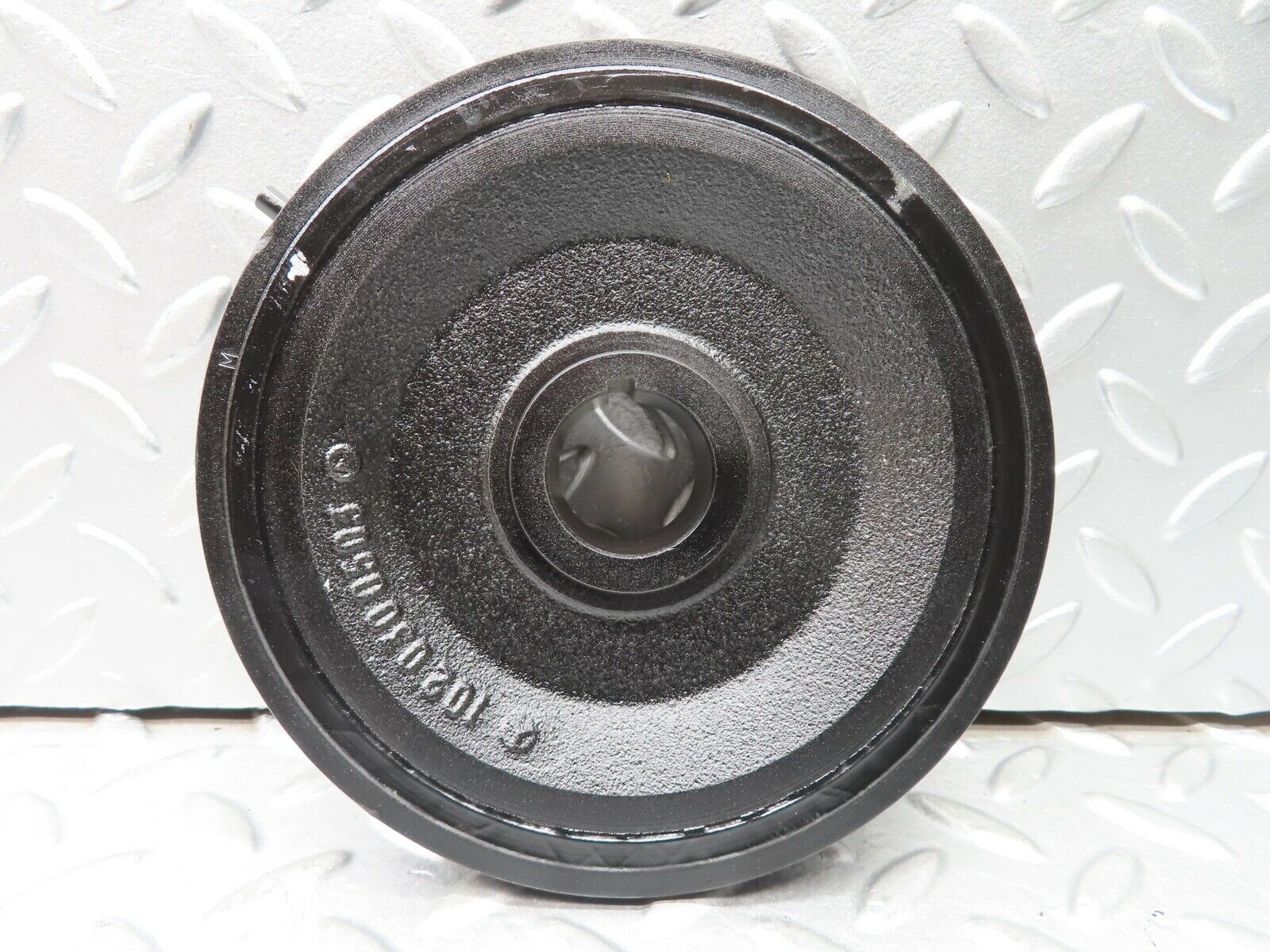 21286 Mercedes-Benz W123 230E Crankshaft Vibration Damper Pulley 1020300503
