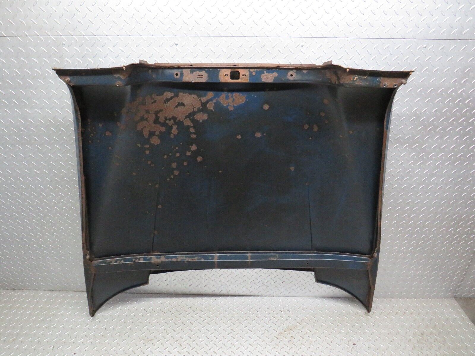 40522 Mercedes-Benz W110 230 Bonnet