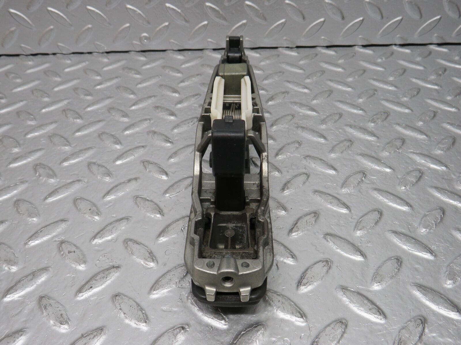 32458 Mercedes-Benz S124 300TE Wagon Rear Left Exterior Door Handle