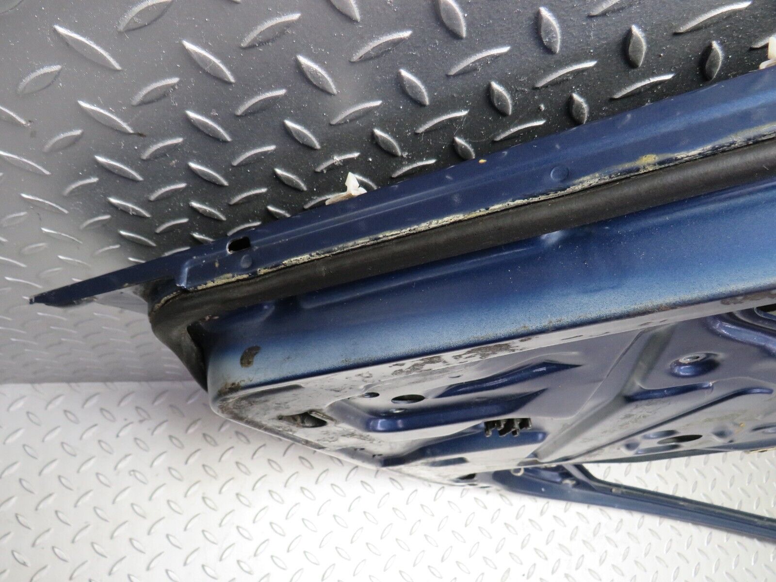 31416 Mercedes-Benz S124 220TE Wagon Front Left Door