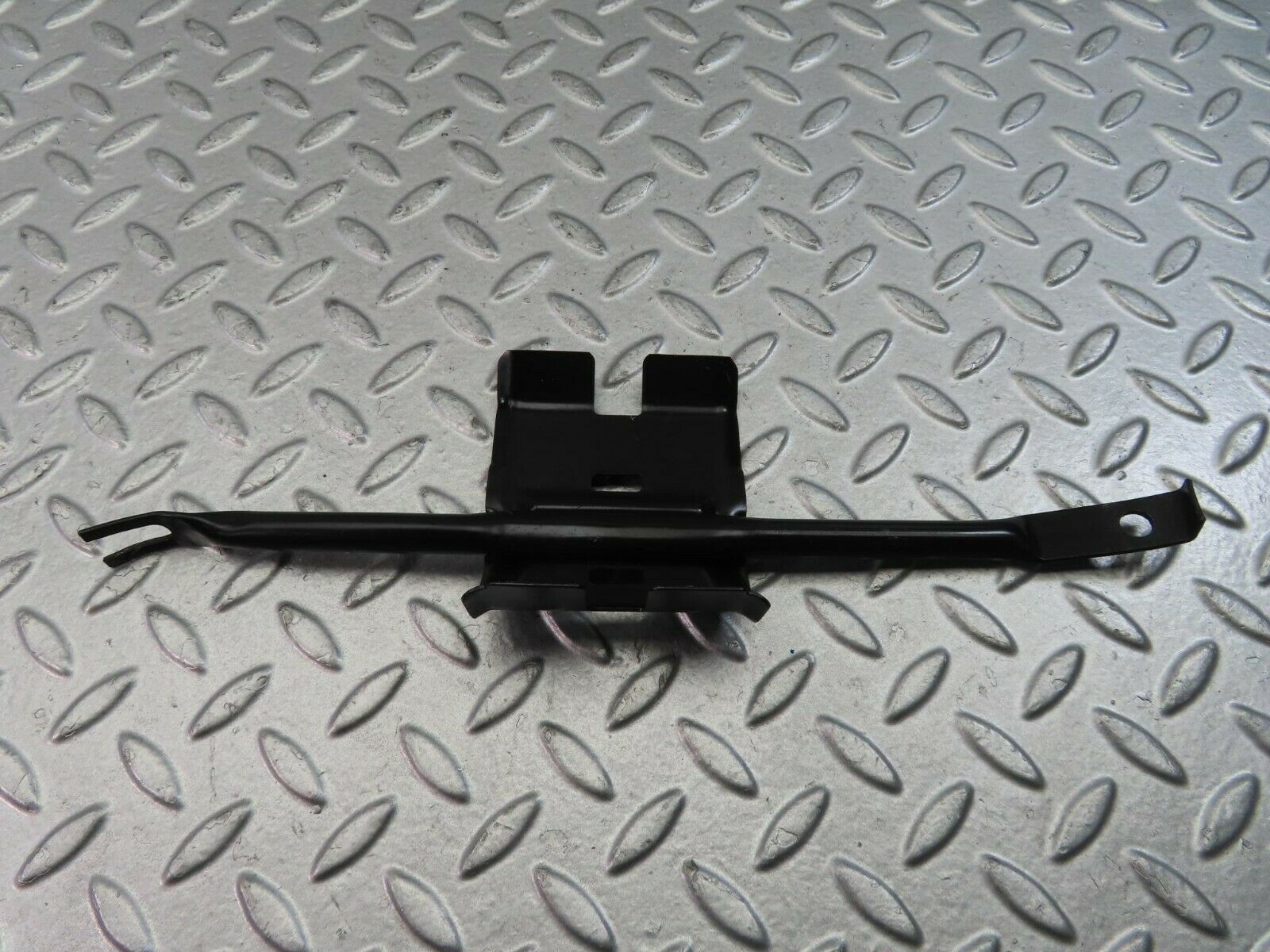 9430 Mercedes-Benz C124 300CE Coupe Dashboard Bracket