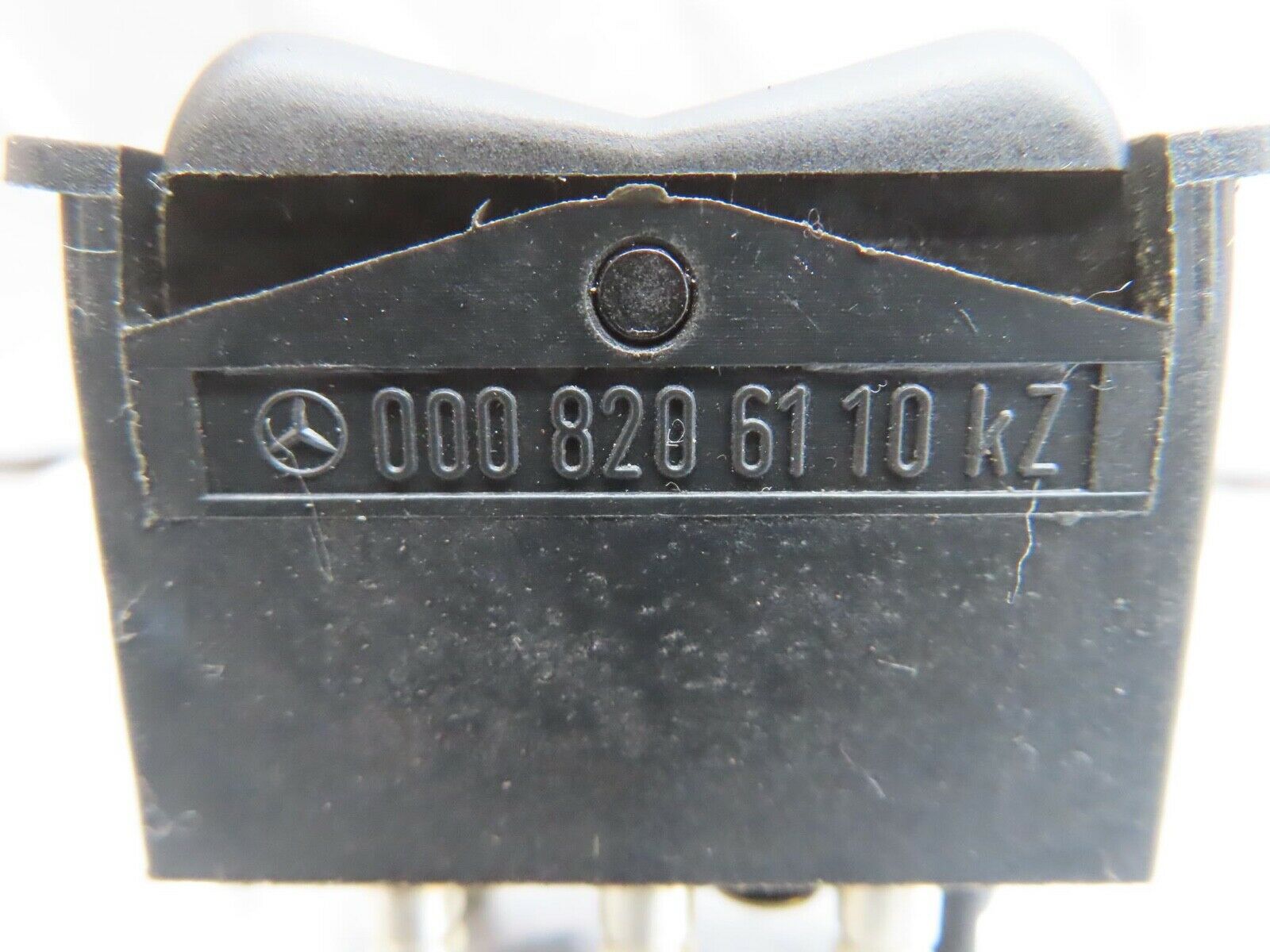 13671 Mercedes-Benz W123 200 Rear Windscreen Defroster Switch 0008206110
