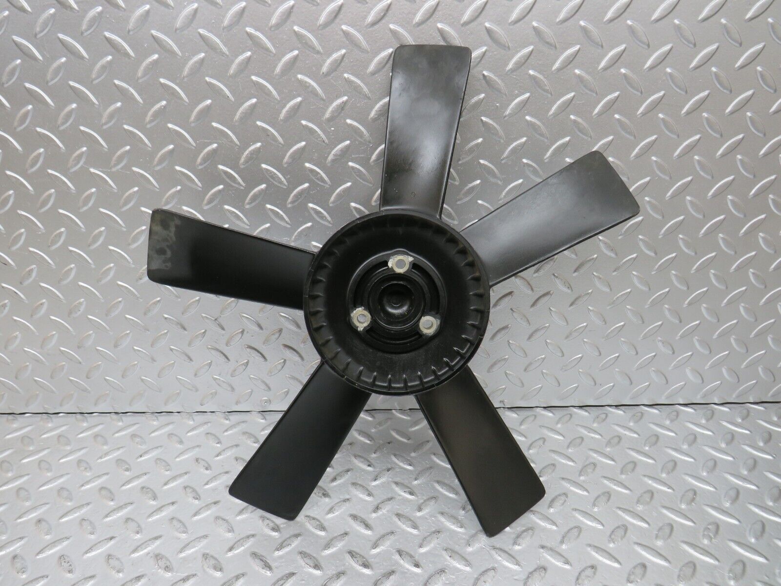 29858 Mercedes-Benz W123 230 Engine Cooling Fan 6162050506