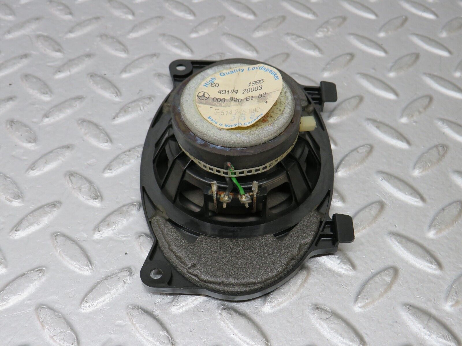 36137 Mercedes-Benz W126 420SE Front Speaker 0008205102