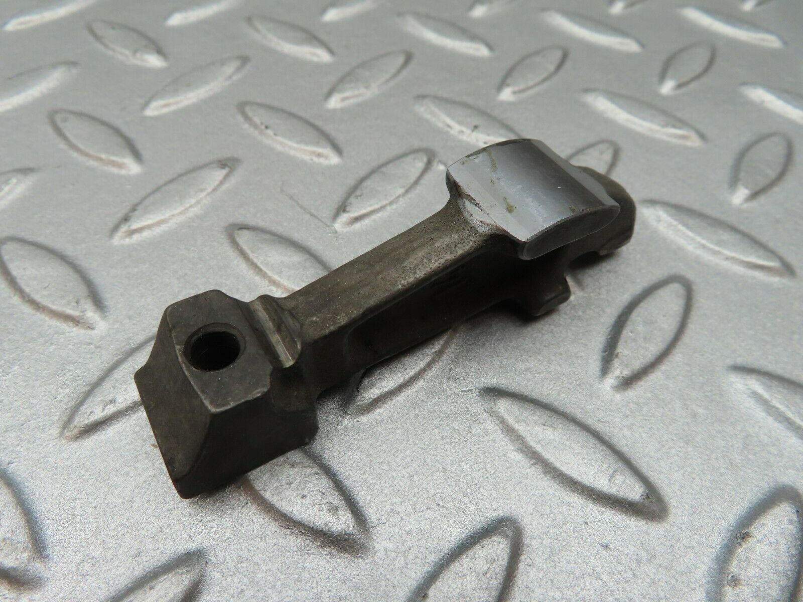 3538 Mercedes-Benz W108 280SE Valve Rocker Arm With Retaining Spring