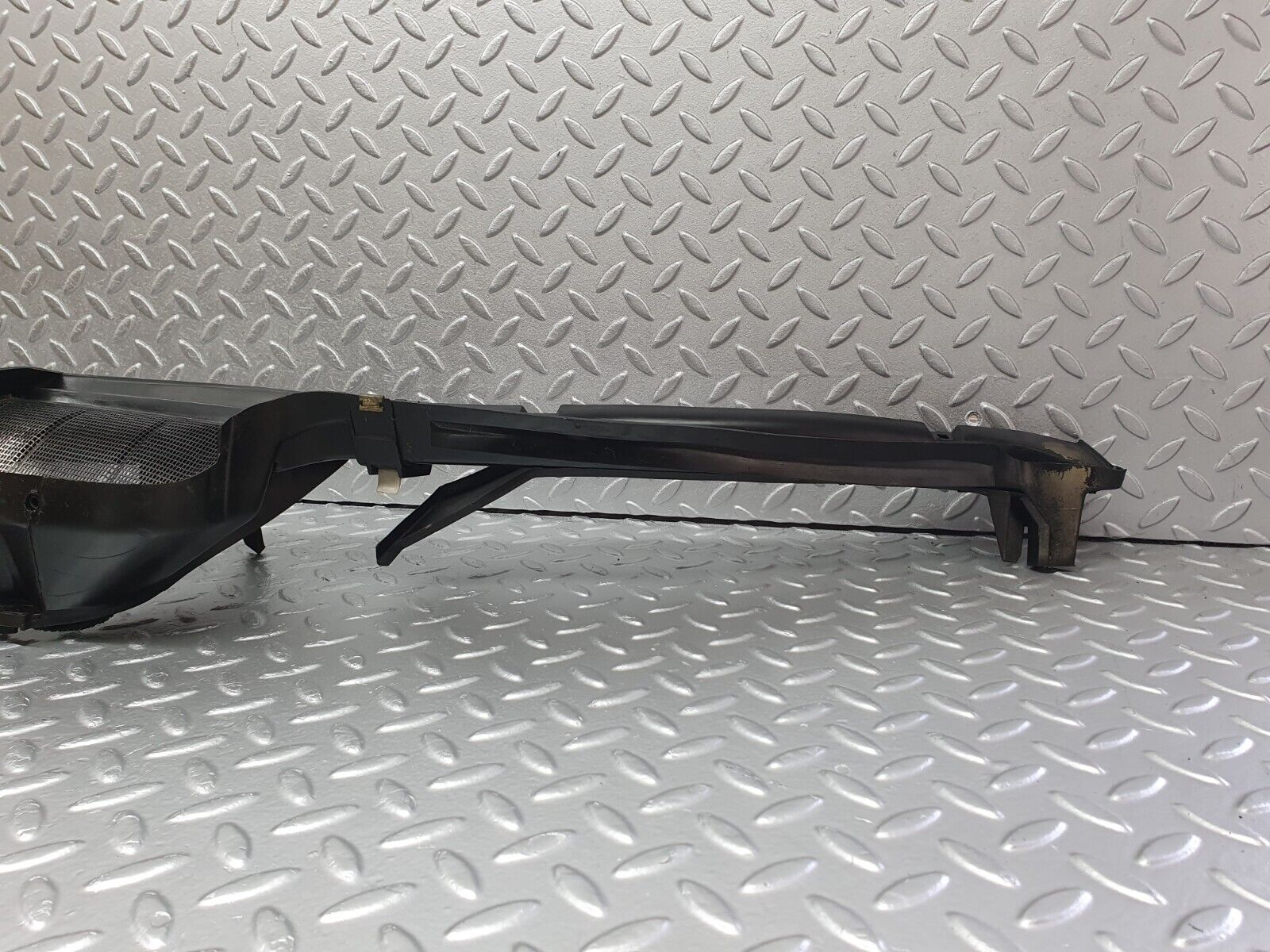 41454 Mercedes-Benz W124 200E Wiper Mechanism Cover Panel 1246280067 1246283707 1246202667 1246200978