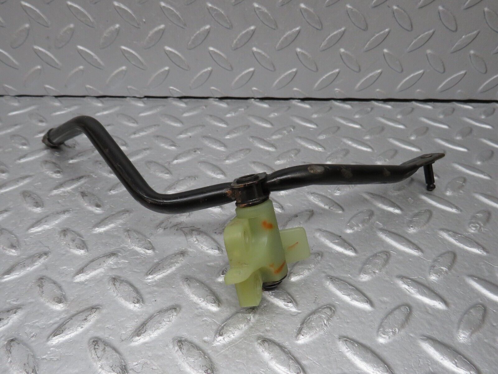 36711 Mercedes-Benz W201 190E 2.0L Accelerator Pedal Linkage 2013010218