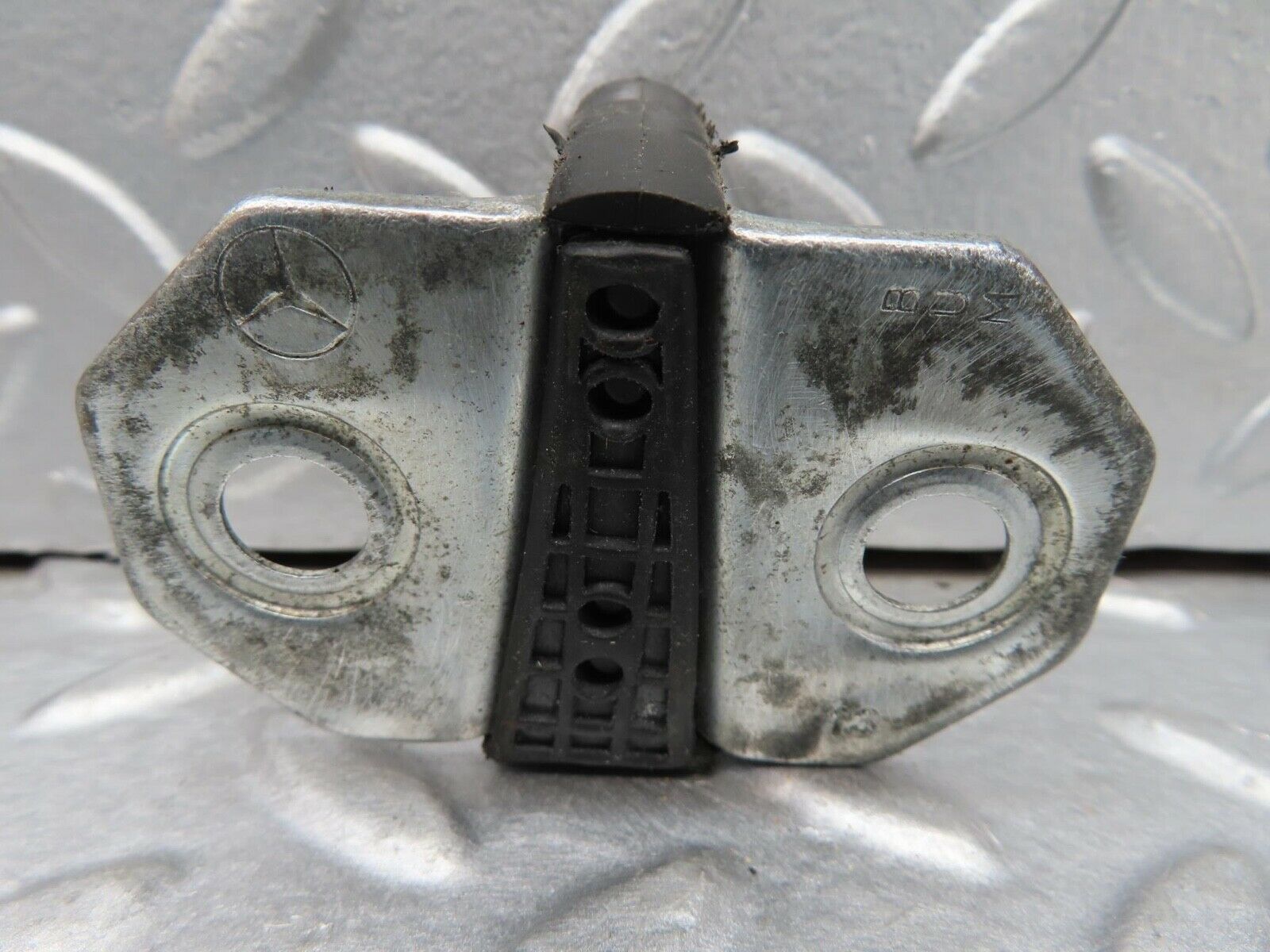 16455 Mercedes-Benz W124 260E Door Lock Latch