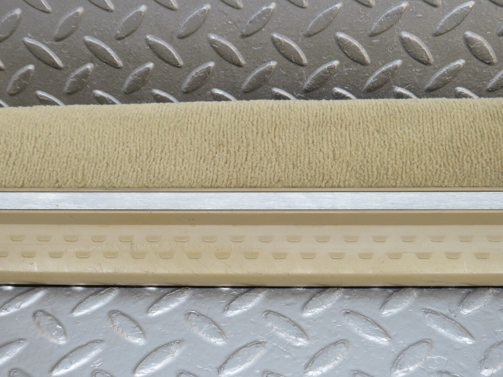 38285 Mercedes-Benz R129 280SL Coupe Left Door Sill Cover Beige 1296800135
