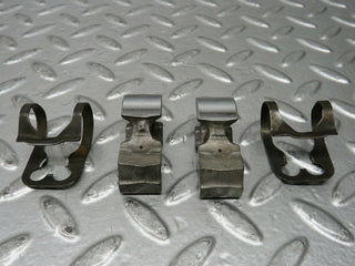 W114 valve rocker arm with retaining spring used OEM
