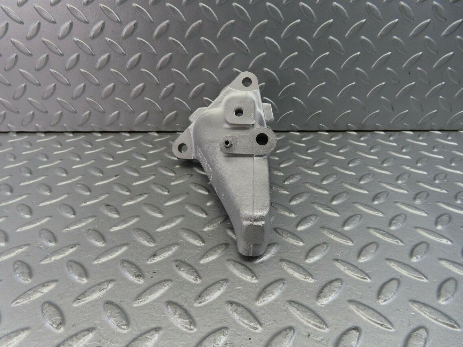 10807 Mercedes-Benz W123 230E Engine Mount Bracket Left Side 1022230504