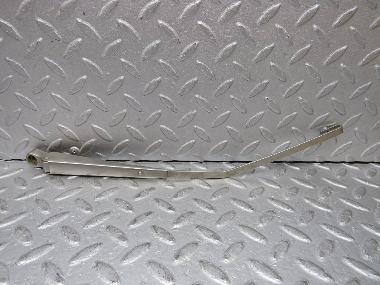 37328 Mercedes-Benz W109 300SEL Windscreen Wiper Arm Left Side