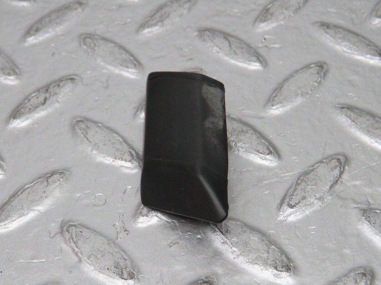 30719 Mercedes-Benz W201 190E 2.0L Rear Left Centre Moulding Trim