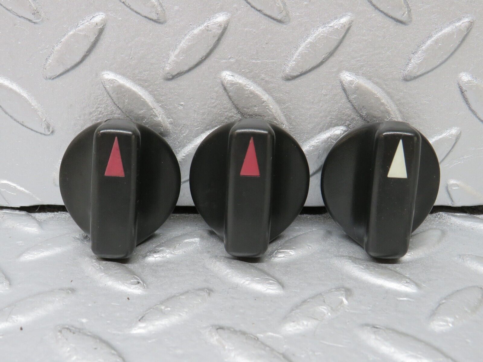 36706 Mercedes-Benz W201 190E 2.0L Heater Control Knob Set