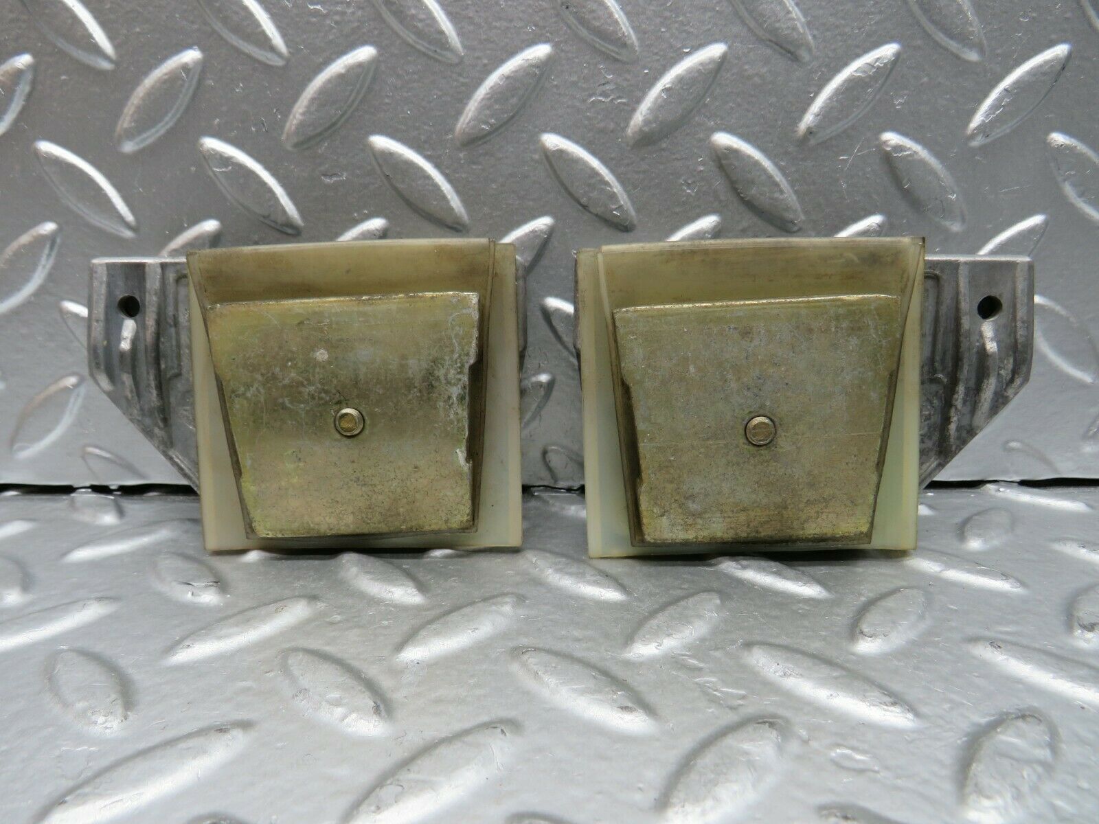 22641 Mercedes-Benz C124 E220 Coupe Door Window Guide Pad Pair 1247250132