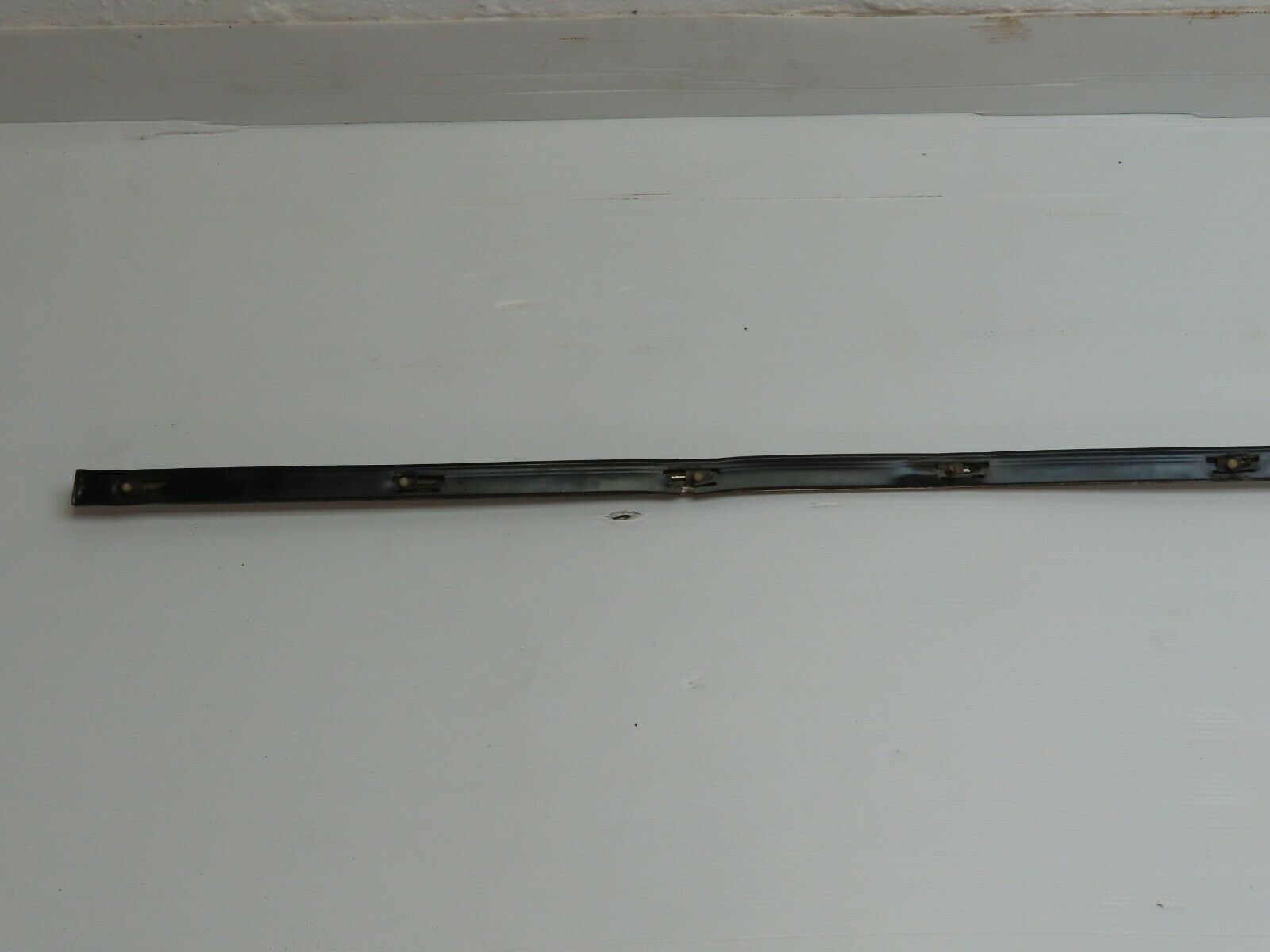 4826 Mercedes-Benz W114 280CE Coupe Centre Fender Wing Chrome Trim Rear Left