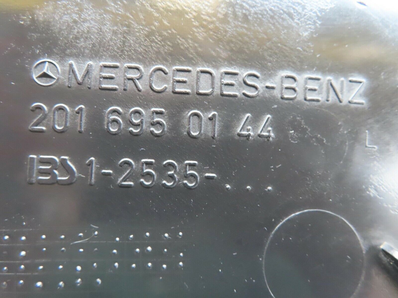 14681 Mercedes-Benz W201 190E C Pillar Cover Trim Left 2016950144