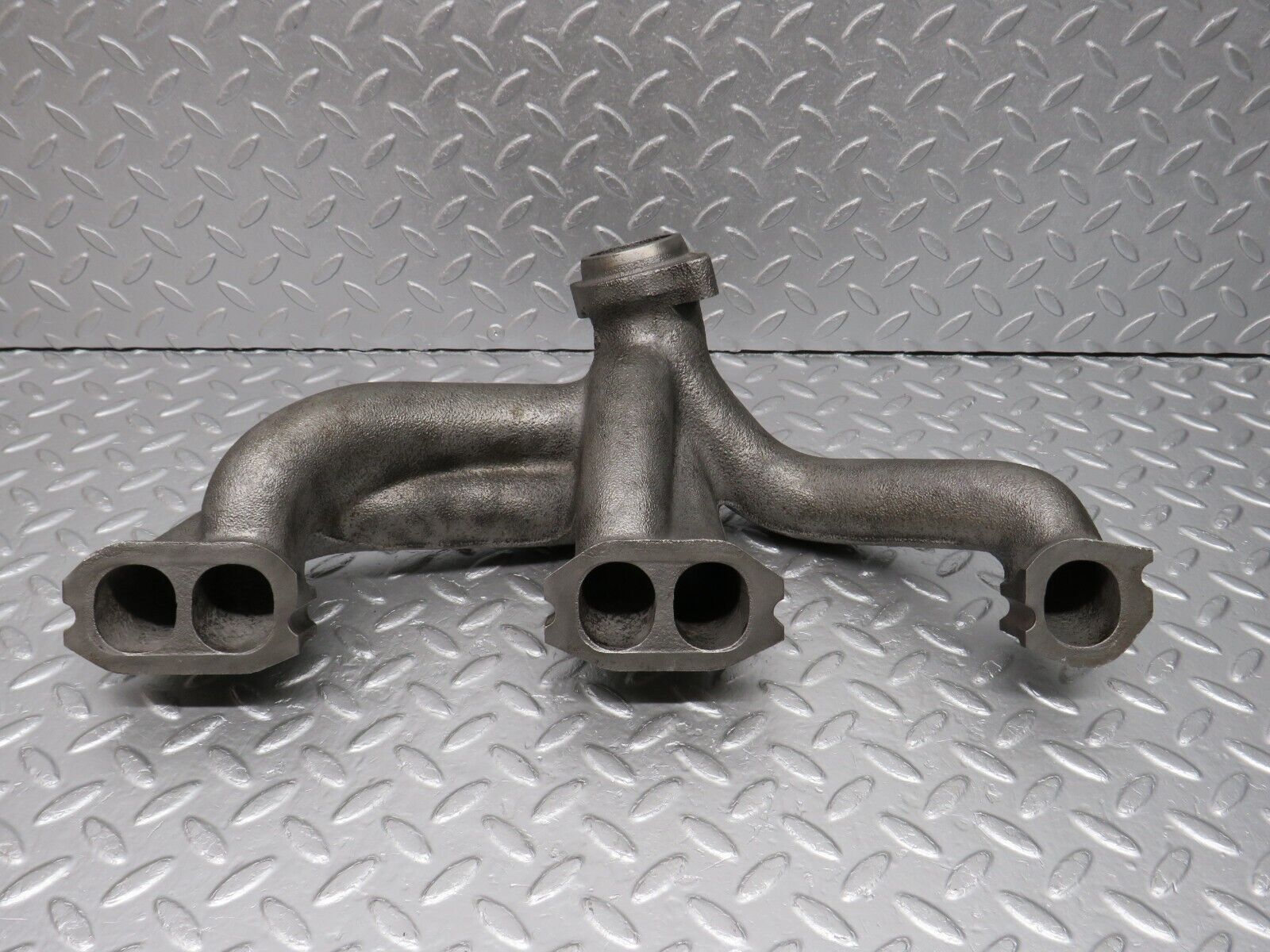40697 Mercedes-Benz W123 300D Exhaust Manifold 6171420201
