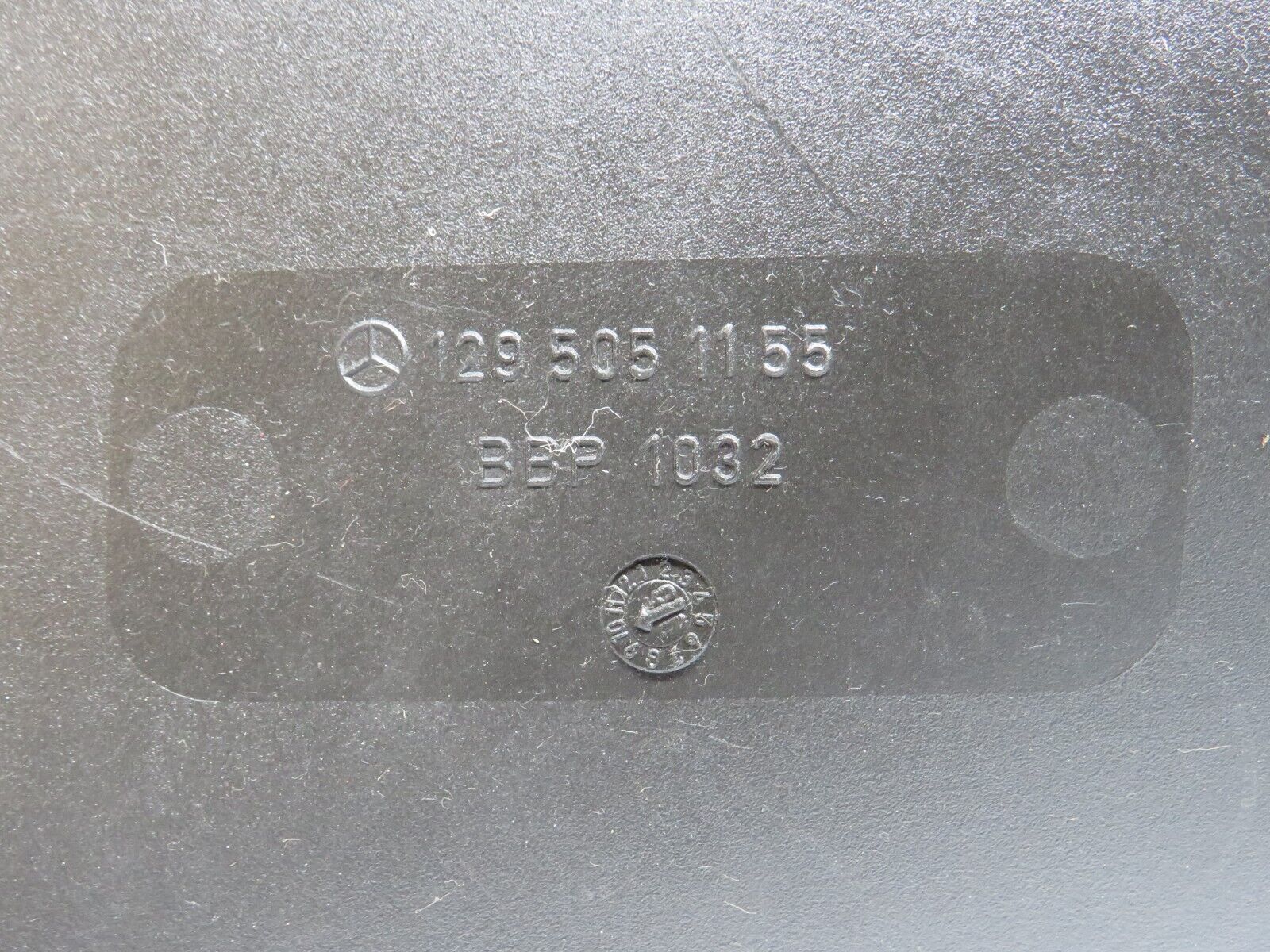 39412 Mercedes-Benz R129 320SL Coupe Radiator Fan Shroud Cover 1295051155 1295000655