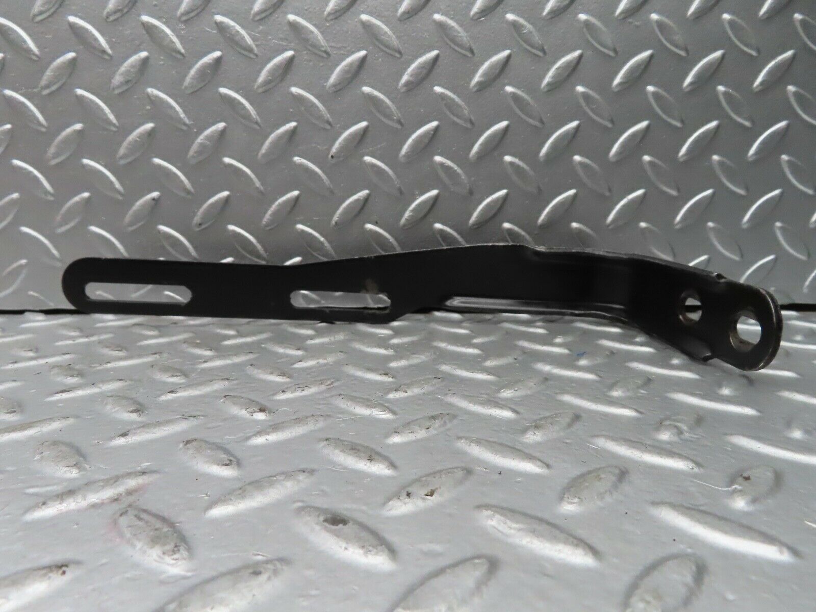 21400 Mercedes-Benz R129 300SL Coupe Exhaust Bracket