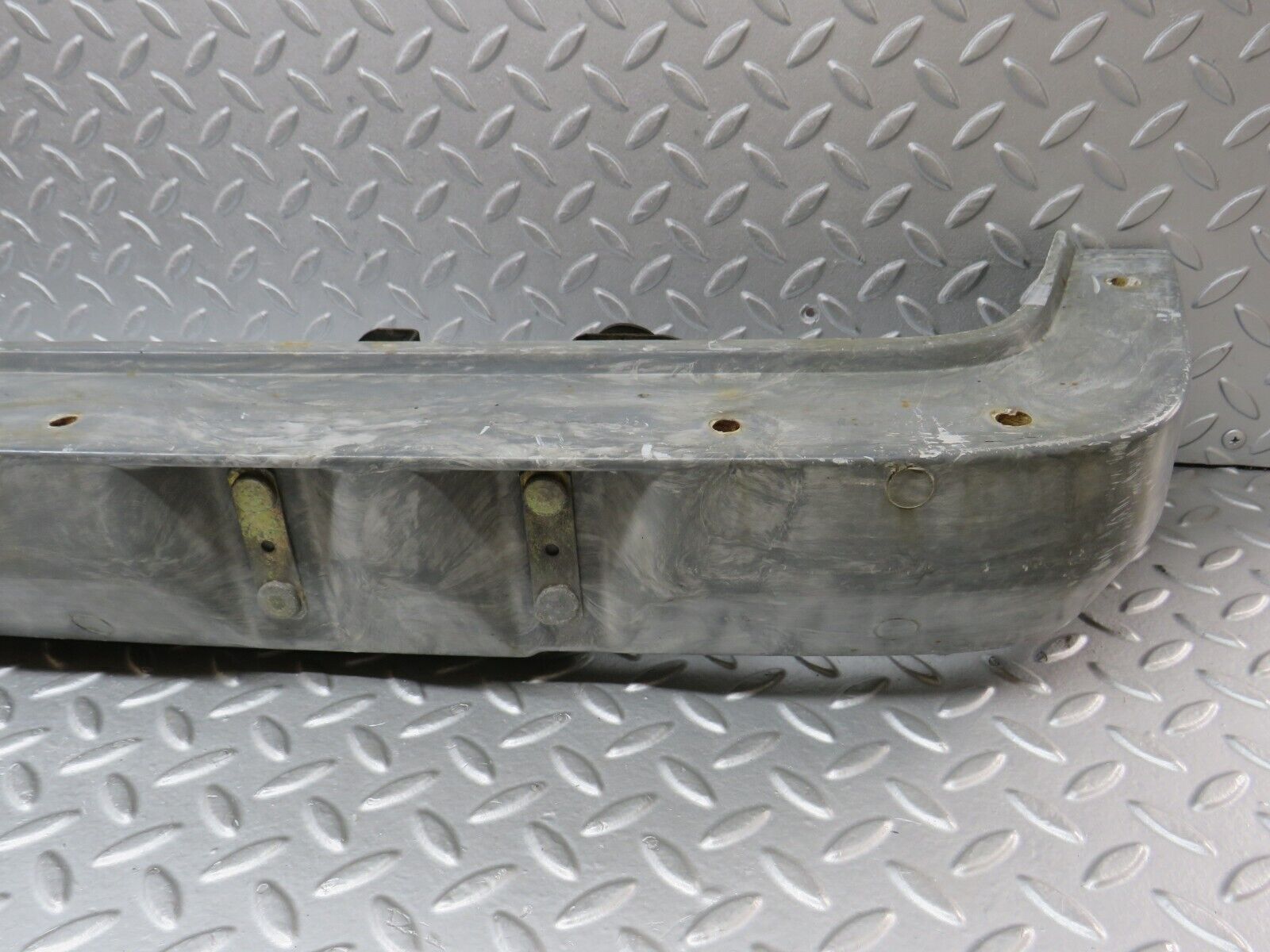 36313 Mercedes-Benz W126 420SE Rear Bumper Bracket Reinforcement 1268851105